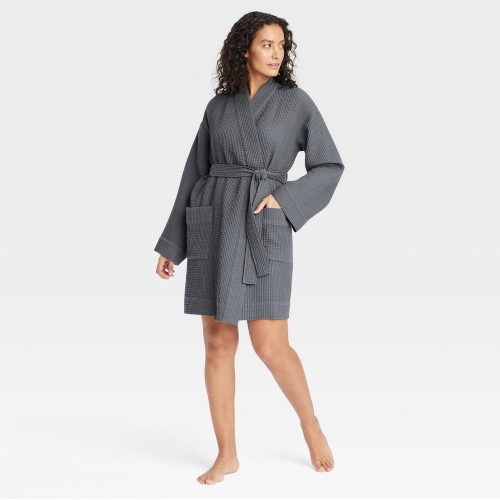 Auden Gray Waffle Knit Robe